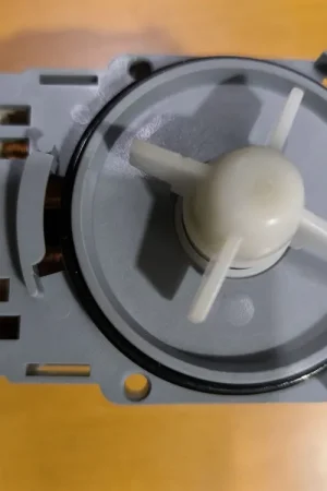 BOMBA DESAGUE LAVADORA ELECTROLUX, AEG, ZANUSSI, MEDIO GIRO, RECAMBIO ORIGINAL, 1268833132 Certificado