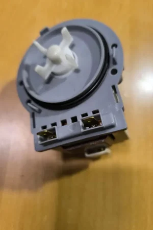 BOMBA RECIRCULACON LAVADORA ELECTROLUX, AEG, ZANUSSI, RECAMBIO ORIGINAL, 1320156118 Más Vendido
