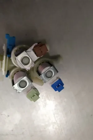 Imprescindible (Must-Have) ELECTROVALVULA 3 VIAS CON FLUXOMETRO,AEG, ZANUSSI, ELECTROLUX, RECAMBIO ALTERNATIVO,50299086004