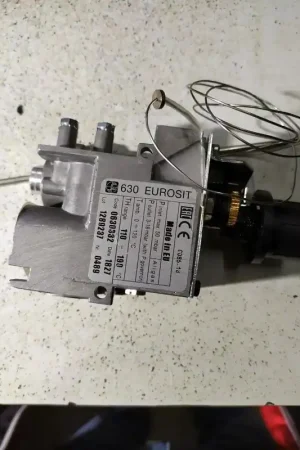 VALVULA FREIDORA TERMOSTATICA, GAS, EUROSIT 630, TEMPERATURA 110 / 190 ºC, VALIDA VARIAS MARCAS,9856 | Electrolux Stock Limitado