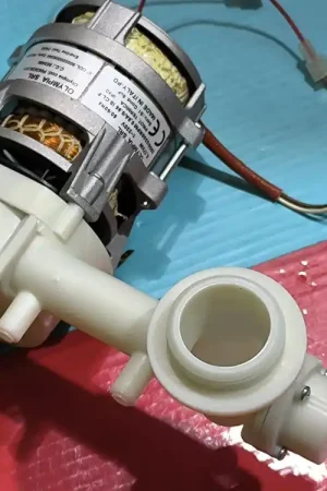 Ordenar Ahora Mismo BOMBA LAVADO LAVAVAJILLAS SILANOS, PROFESSIONAL, CON CUERPO DE BOMBA, 2970W, 220V, PS-G40-G30-B, A499220