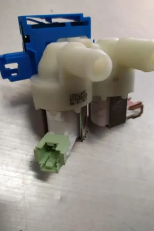 ELECTROVALVULA LAVADORA ZANUSSI, 2 VIAS, SALIDA 12/14 MM, ENTRADA 3/4, DETECTOR CAUDAL, 4055017166 Promoción