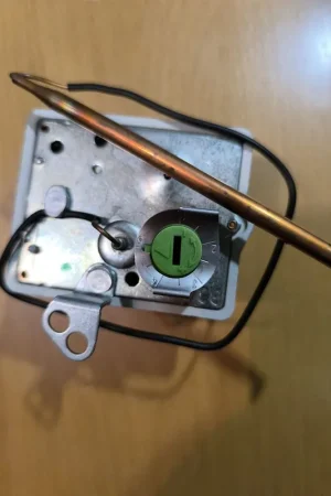 TERMOSTATO TERMO THERMOR, 4 TERMINALES, 20AMPERIOS, 220V, A0701300 Stock Limitado