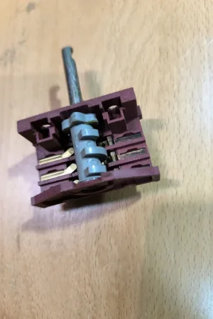 Súper Precio CONMUTADOR INTERRUPTOR POSICIONES, ROTATORIO, 5 POSICIONES, 8996464030569 | AEG