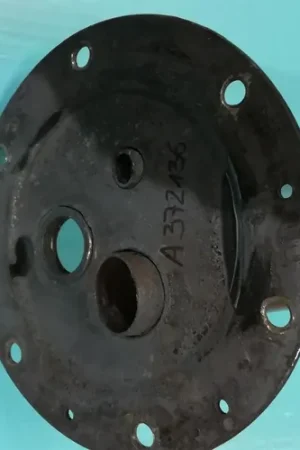 BRIDA TERMO CORBERO, LARGO 320 MM, DIAMETRO 188MM, DISTANCIA DIAMETRAL AGUJEROS 165 MM, DISTANCIA AGUJEROS 95/70/82 MM, DIAMETRO TAPON ROSCA 26 MM, DIAMETRO RESISTENCIA 30 MM, TERMOSTATO 12 MM, 6 TORNILLOS 10 MM, A372136 Envío Inmediato