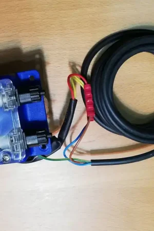 A Buen Precio DOSIFICADOR DETERGENTE PERISTALTICO LAVAVAJILLAS, DE EMPOTRAR / INTERNO, 2.5L/h 230V,A.V2481