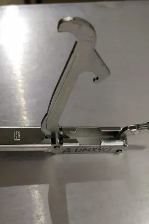 BISAGRA PUERTA HORNO UNOX, SALVA, TROIA, 200X155X145X20 MM, ROSCA M5, ( PORTARODILLO PUERTA HORNO ZANUSSI, SALVA, TROIA, UNOX,110/22/12 MM, ROSCA M5, REFERENCIA 317900503 ) A.UNX40 Stock Limitado